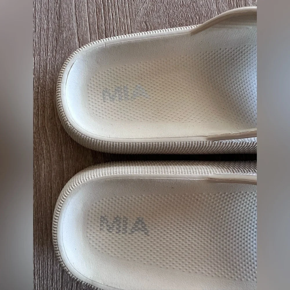 MIA Lexa Slide Platform Beach/Pool Sandals EVA Women's 9 EUC